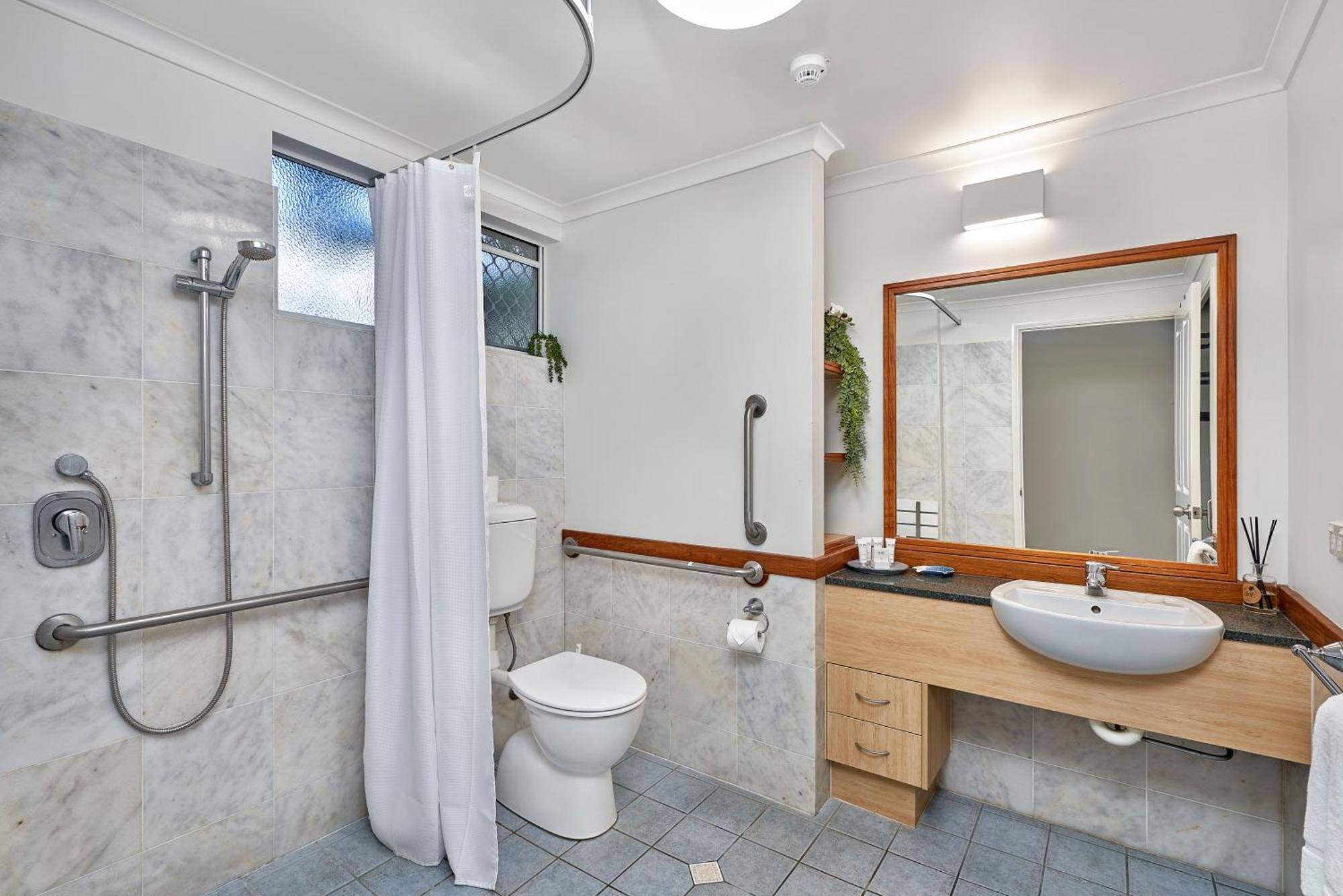 Alassio Apartments With Direct Pool Access Palm Cove Oda fotoğraf